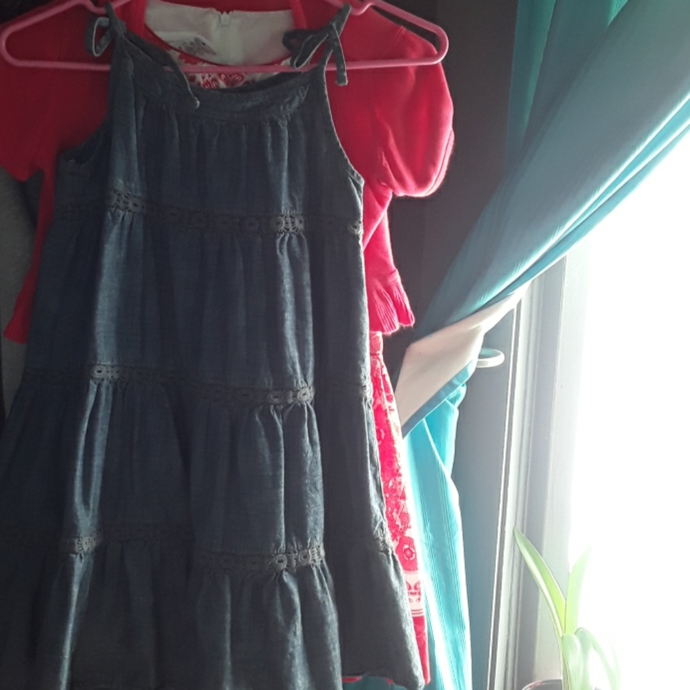 Cute jean dress like new
